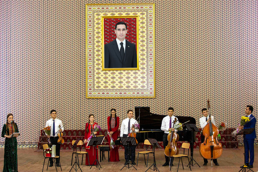 NOÝABR SAZ FESTIWALYNYŇ AÇYLYŞ DABARASY GEÇIRILDI