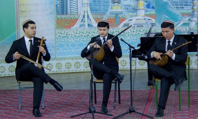 Magtymgulynyň waspy dillerde