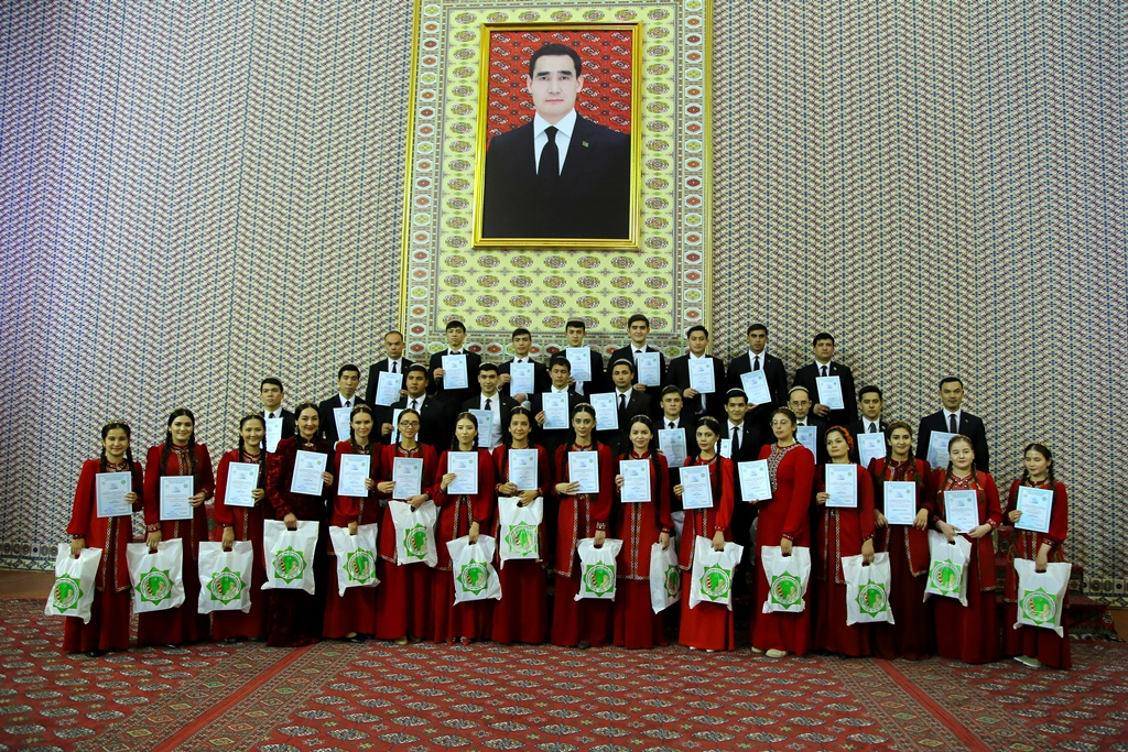 Arkadag Serdarly bagtyýar ýaşlaryň üstünlikleri